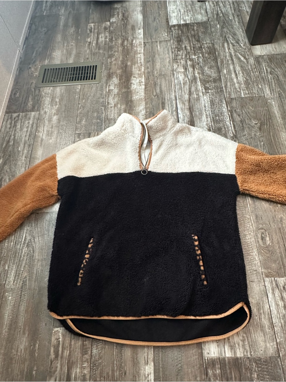 Women’s  Colorblock Sherpa Pullover Jacket - Black, Cream & Brown